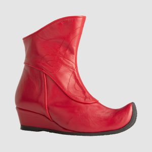 Bota de mujer de color rojo, estilo moro.