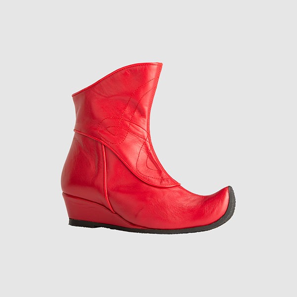 Bota de piel roja estilo moro